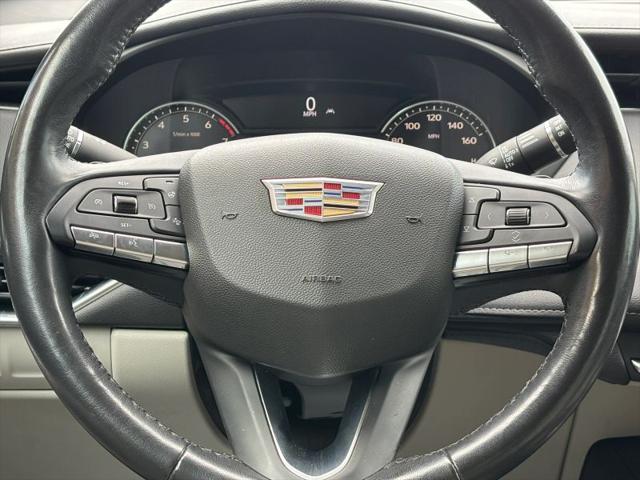 2021 Cadillac XT4 FWD Premium Luxury