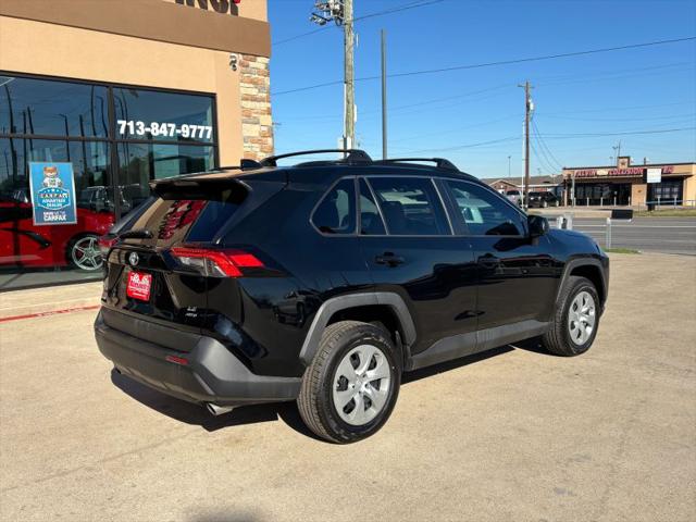 2020 Toyota RAV4 LE