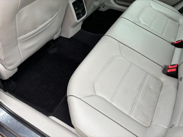 2016 Volkswagen Passat 1.8T SE