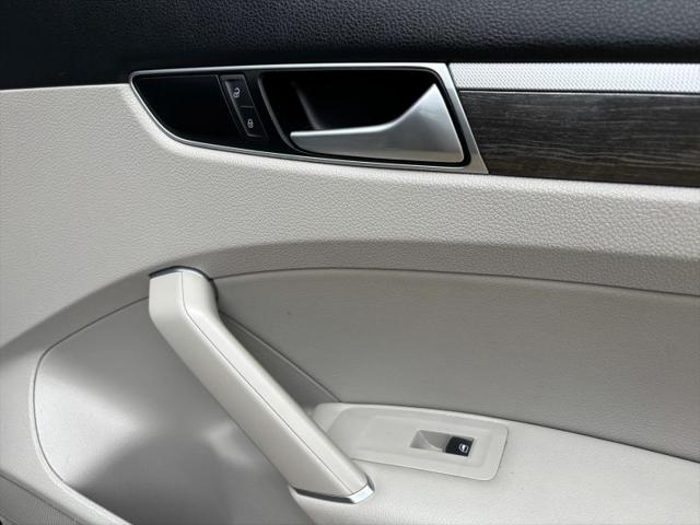 2016 Volkswagen Passat 1.8T SE