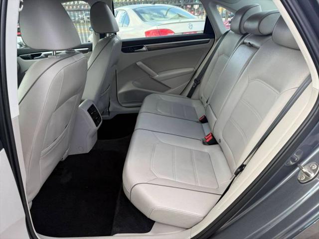 2016 Volkswagen Passat 1.8T SE