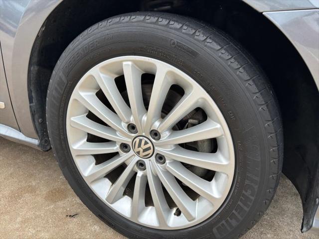 2016 Volkswagen Passat 1.8T SE
