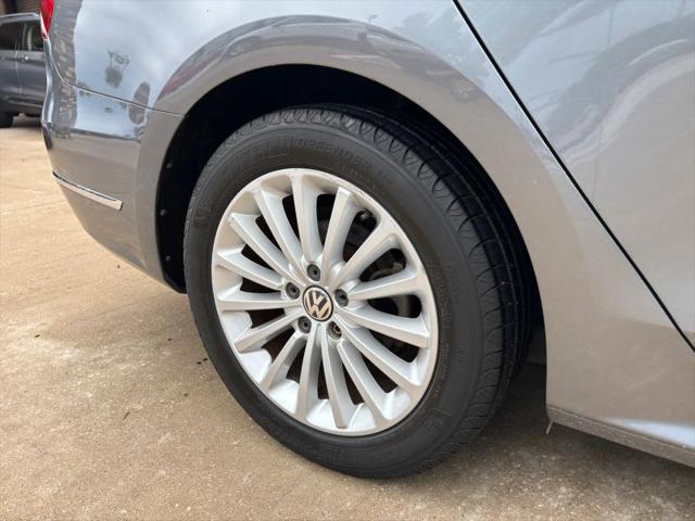 2016 Volkswagen Passat 1.8T SE