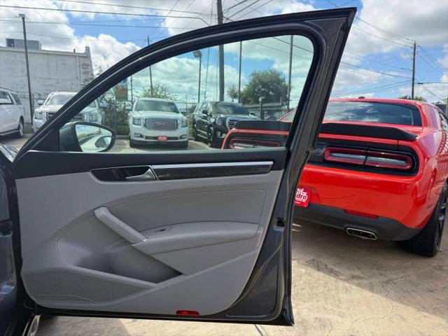 2016 Volkswagen Passat 1.8T SE