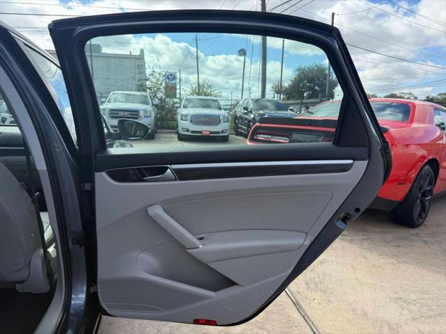 2016 Volkswagen Passat 1.8T SE
