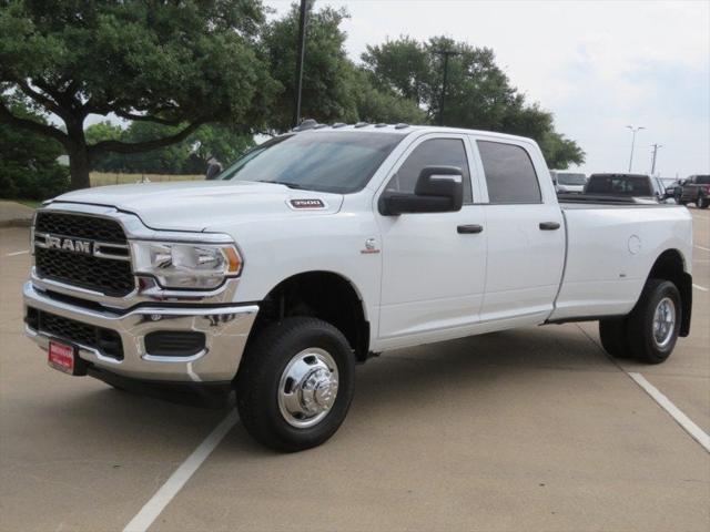 2024 RAM 3500 Tradesman Crew Cab 4x4 8 Box