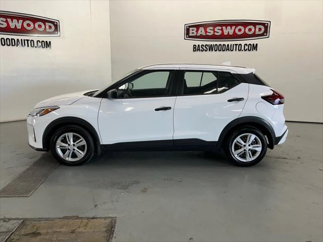 2024 Nissan Kicks S Xtronic CVT