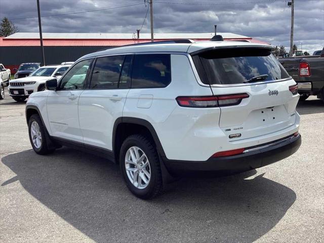 2022 Jeep Grand Cherokee L Laredo 4x4