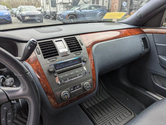 2007 Cadillac DTS Standard
