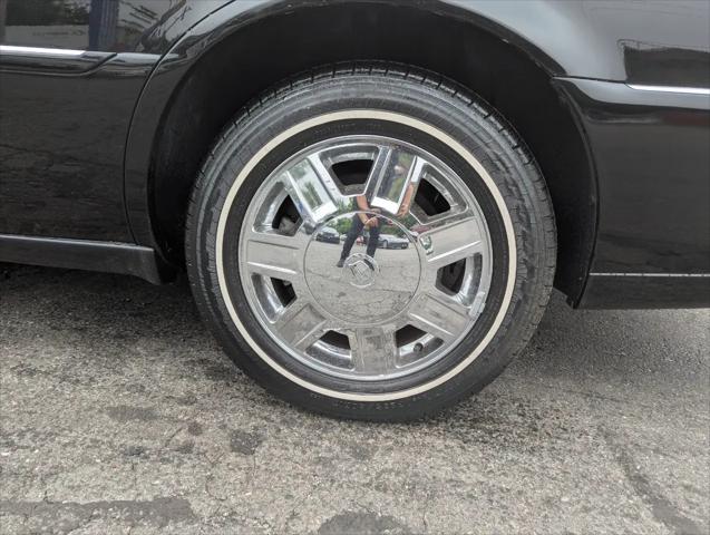 2007 Cadillac DTS Standard