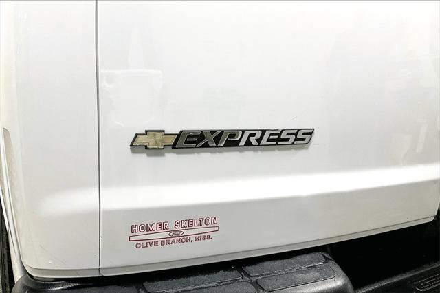 Used 2016 Chevrolet Express 3500 For Sale in Millington, TN