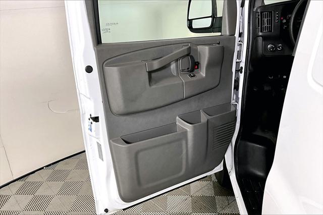 Used 2016 Chevrolet Express 3500 For Sale in Millington, TN