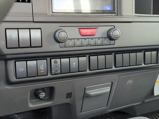 2025 Chevrolet 5500XD LCF Base