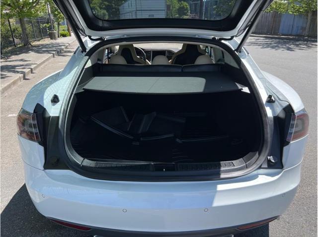 2014 Tesla Model S 85D Sedan 4D