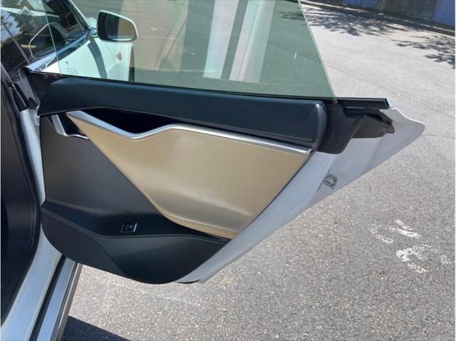 2014 Tesla Model S 85D Sedan 4D