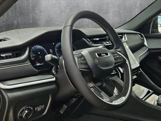 2025 Jeep Grand Cherokee GRAND CHEROKEE LAREDO X 4X2