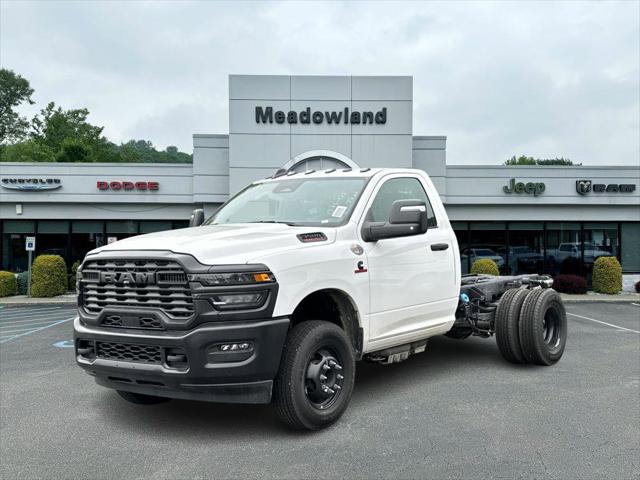 2025 RAM Ram 3500 Chassis Cab RAM 3500 TRADESMAN CHASSIS REGULAR CAB 4X4 60 CA 2025 RAM Ram 3500 Chassis Cab RAM 3500 TRADESMAN CHASSIS REGULAR CAB 4X4 60 CA