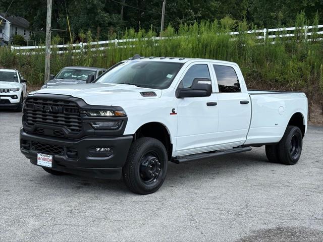 2025 RAM Ram 3500 RAM 3500 TRADESMAN CREW CAB 4X4 8 BOX