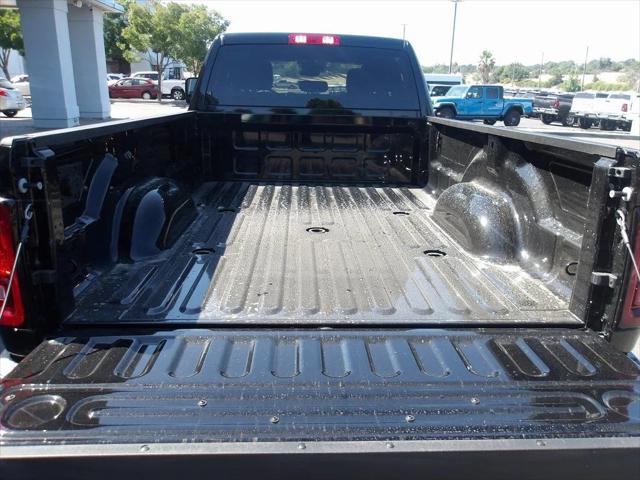 2025 Ram 3500 Big Horn Crew Cab 4x4 8' Box