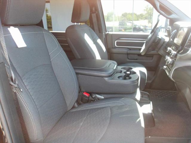 2025 Ram 3500 Big Horn Crew Cab 4x4 8' Box