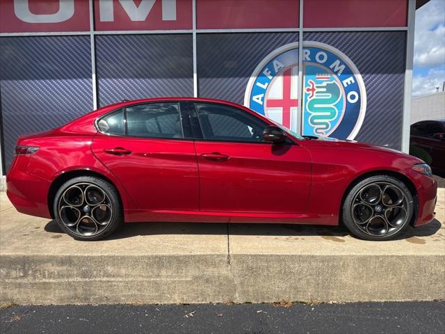 2025 Alfa Romeo Giulia GIULIA INTENSA AWD