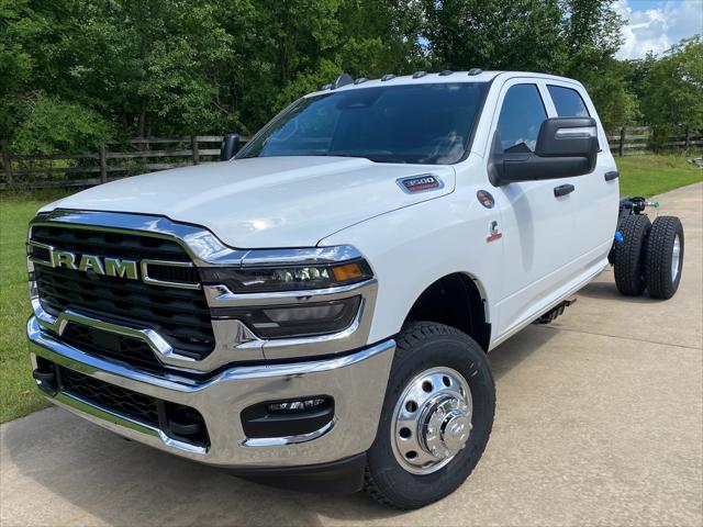 2025 RAM Ram 3500 Chassis Cab RAM 3500 TRADESMAN CREW CAB CHASSIS 4X4 60 CA