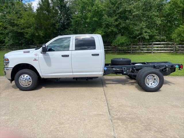 2025 RAM Ram 3500 Chassis Cab RAM 3500 TRADESMAN CREW CAB CHASSIS 4X4 60 CA