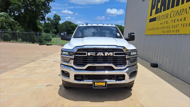 2025 RAM Ram 3500 RAM 3500 TRADESMAN CREW CAB 4X4 8 BOX