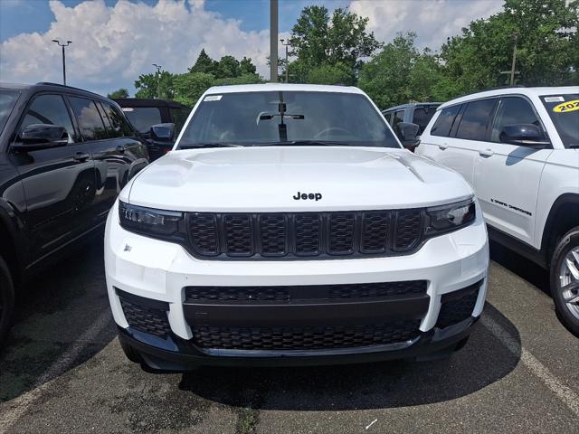 2025 Jeep Grand Cherokee GRAND CHEROKEE L ALTITUDE 4X4