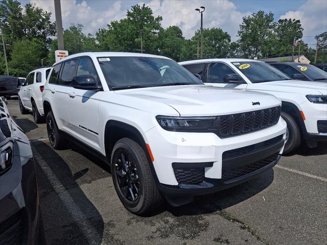 2025 Jeep Grand Cherokee GRAND CHEROKEE L ALTITUDE 4X4