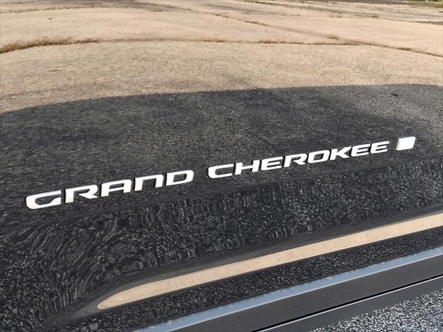 2025 Jeep Grand Cherokee GRAND CHEROKEE L LAREDO X 4X4
