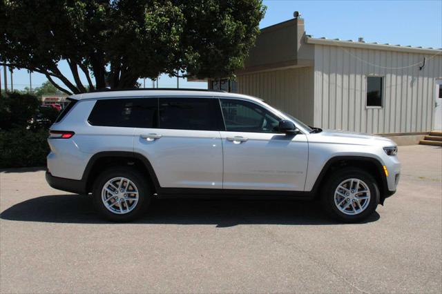 2025 Jeep Grand Cherokee GRAND CHEROKEE L LAREDO 4X4