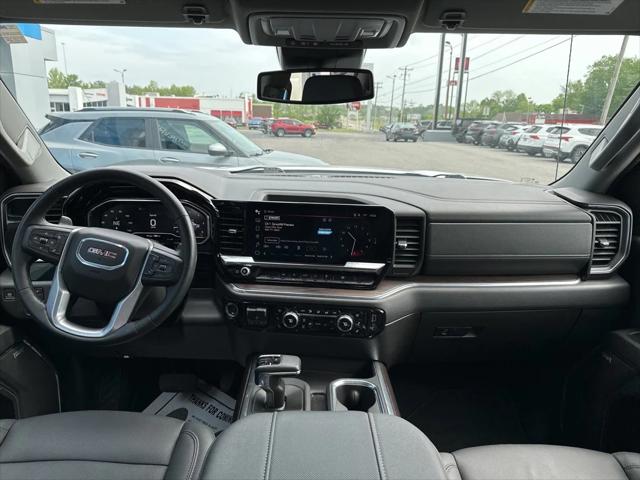 2024 GMC Sierra 1500 4WD Crew Cab Short Box SLT