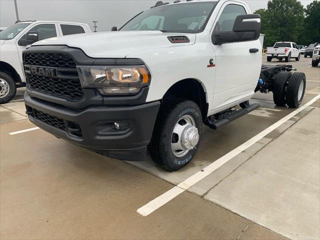 2024 RAM Ram 3500 Chassis Cab RAM 3500 TRADESMAN CHASSIS REGULAR CAB 4X4 84 CA