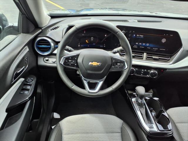 2025 Chevrolet Trax FWD LT