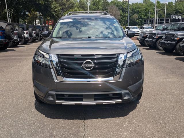 2022 Nissan Pathfinder SL 4WD