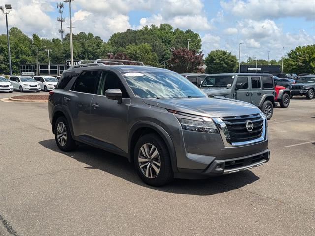 2022 Nissan Pathfinder SL 4WD