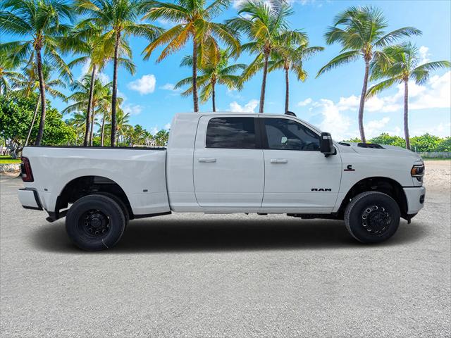 2024 RAM Ram 3500 RAM 3500 LARAMIE MEGA CAB 4X4 64 BOX