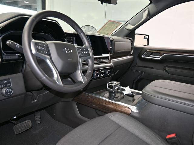 2023 Chevrolet Silverado 1500 2WD Crew Cab Short Bed RST