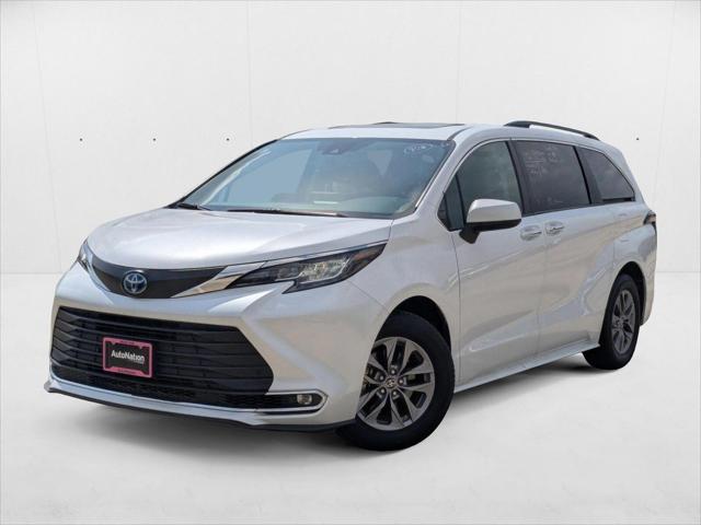 2023 Toyota Sienna XLE