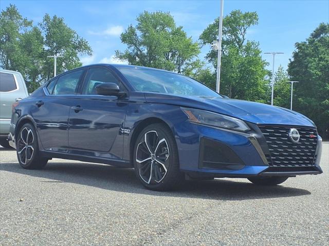 2023 Nissan Altima SR FWD