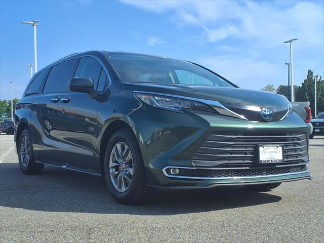 2023 Toyota Sienna XLE