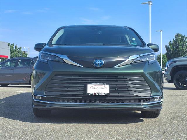 2023 Toyota Sienna XLE