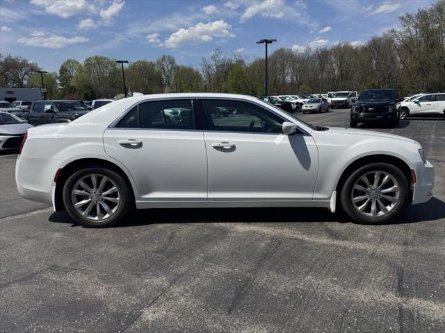 2017 Chrysler 300 Limited AWD
