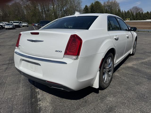 2017 Chrysler 300 Limited AWD