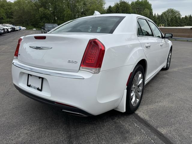 2017 Chrysler 300 Limited AWD