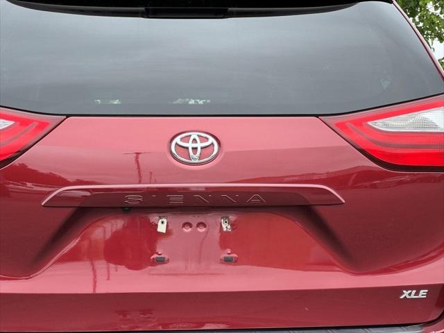 2018 Toyota Sienna XLE Premium 8 Passenger