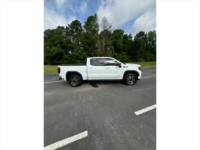 2023 GMC Sierra 1500 4WD Crew Cab Short Box AT4