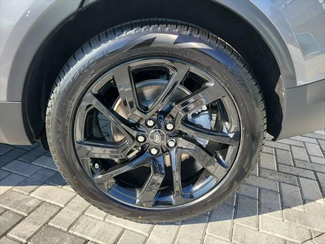 2025 Land Rover Discovery P300 S