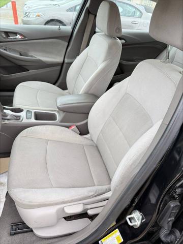 2017 Chevrolet Cruze LS Auto
